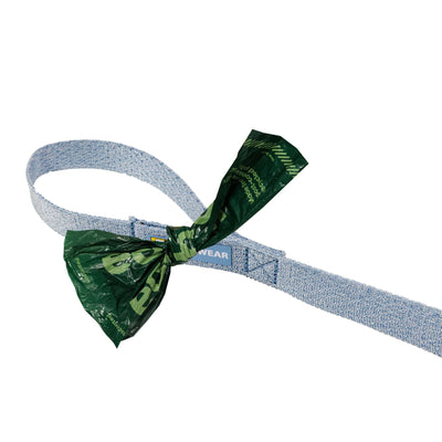 Close-up of the accessory loop on the Ruffwear Front Range Flex Lead with pick-up bag attached