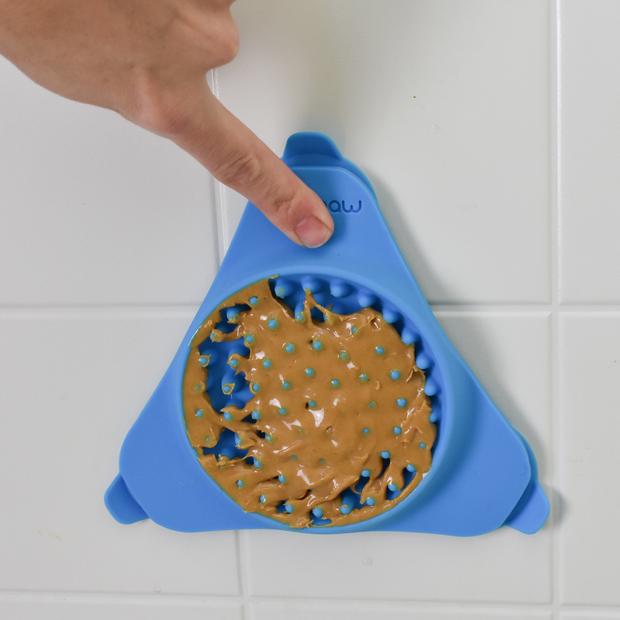 Aqua Paw Slow Treater for your Dog's Bathtime | Barks &amp; Bunnies